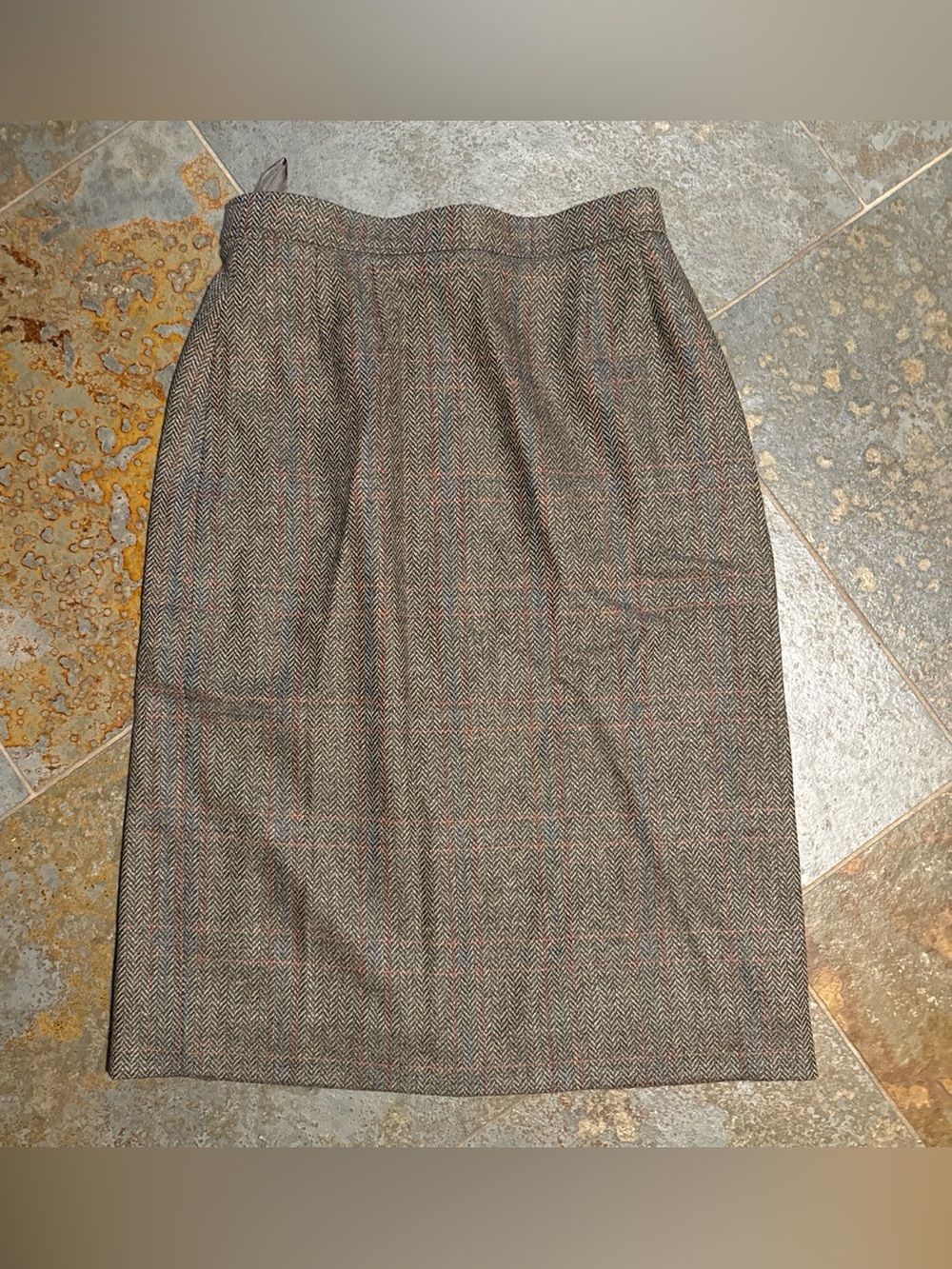 Austin Reed VNTG Brown herringbone wool midi skirt.Made in England.